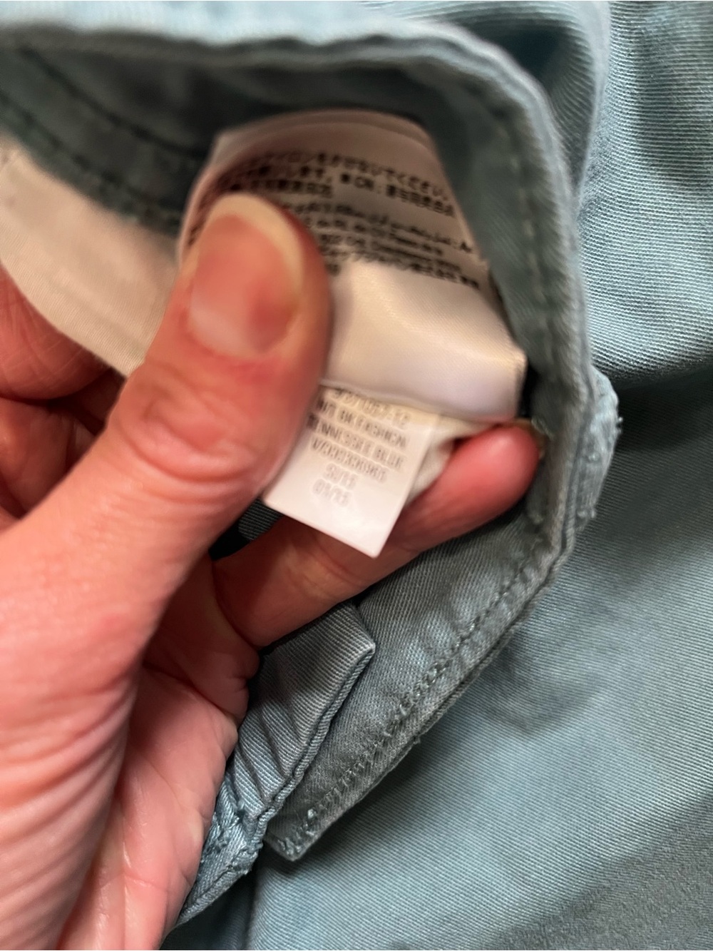 Men’s old navy shorts - Picture 5 of 6